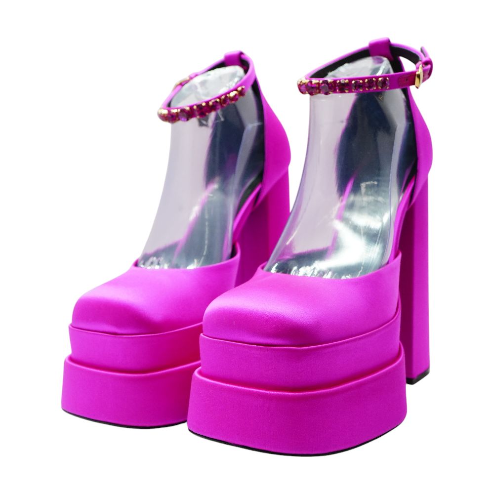 Medusa Aevitas Platform Pumps in Vibrant Pink – Unclaimed Baggage