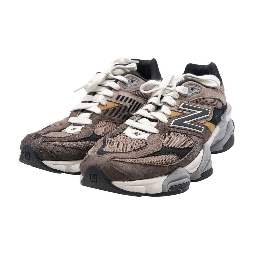 9060 Brown Low Top Athletic Shoes – Unclaimed Baggage