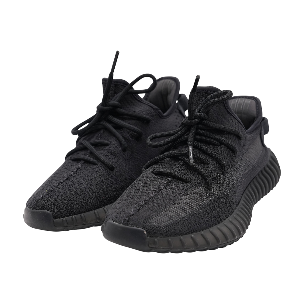 Onyx Yeezy Boost 350 V2 Low-Top Athletic Shoes – Unclaimed Baggage