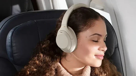 Best Noise Cancelling Headphones for Flying: Bose vs Sony vs Apple