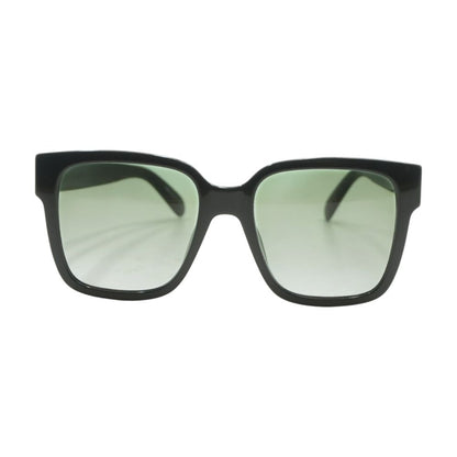 Black GV7147 Square Sunglasses