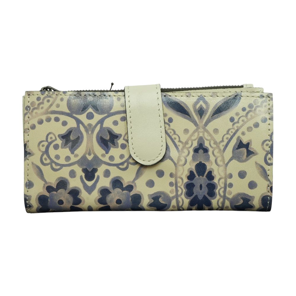 Multi Continental Wallet – Unclaimed Baggage