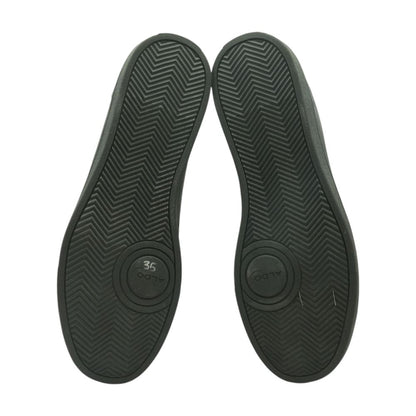 Ozzy Black Low Top Athletic Shoes