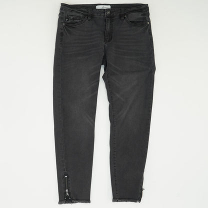 Black Solid Low Rise Slim Leg Jeans