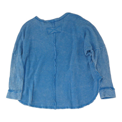 Blue Solid Crewneck Knit Top