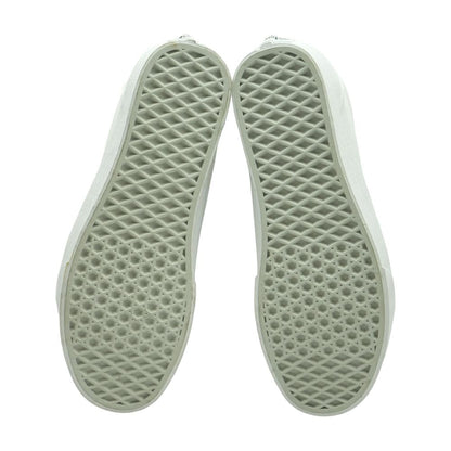 Old Skool White Low Top Athletic Shoes