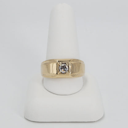14K Gold Tapered Ring with Round Cut Diamond Center Size 15