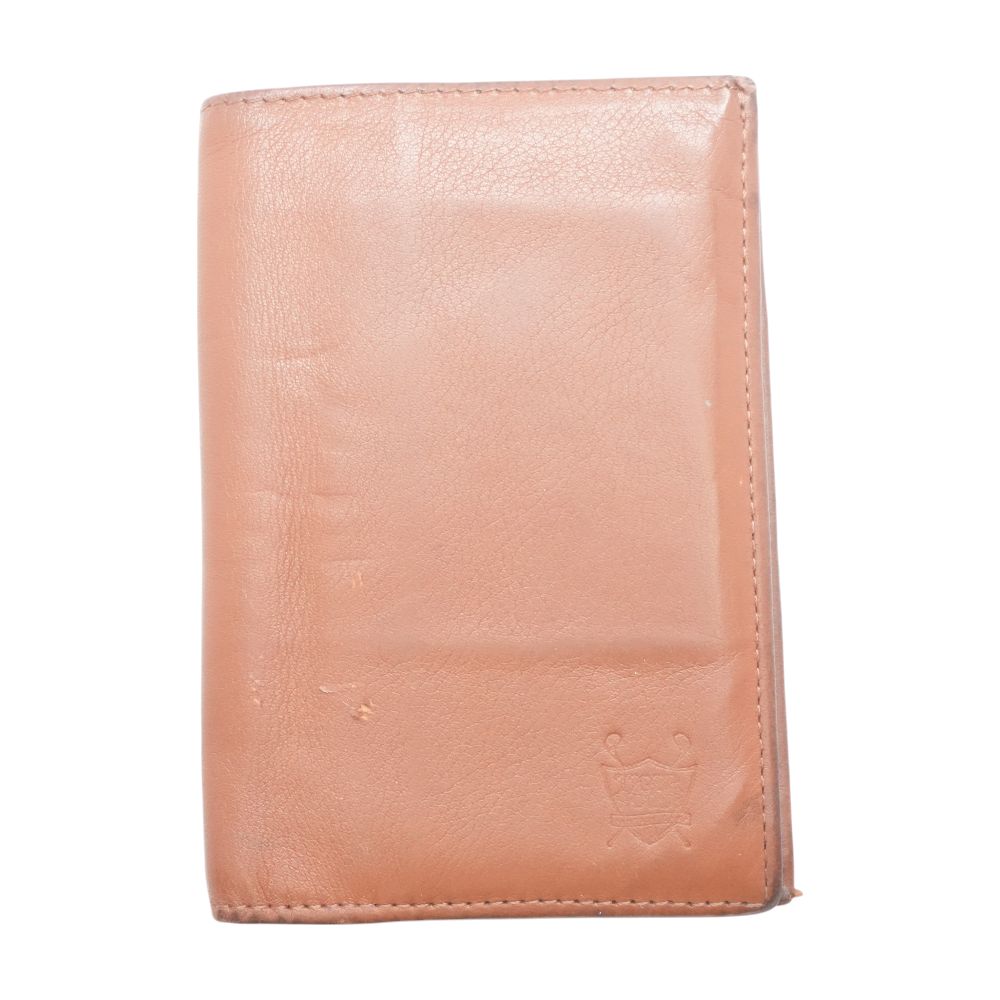 Tan Bifold Wallet – Unclaimed Baggage