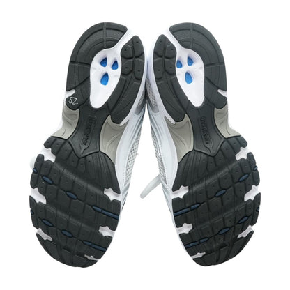 530 White Low Top Athletic Shoes