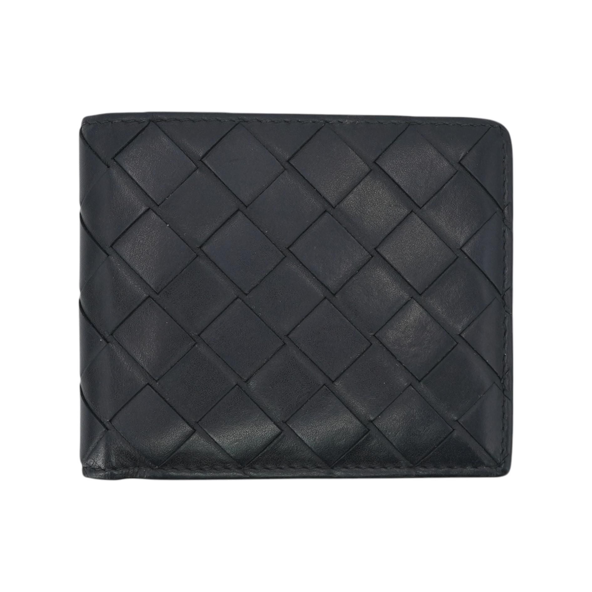 Black Intrecciato Bi-Fold Wallet – Unclaimed Baggage