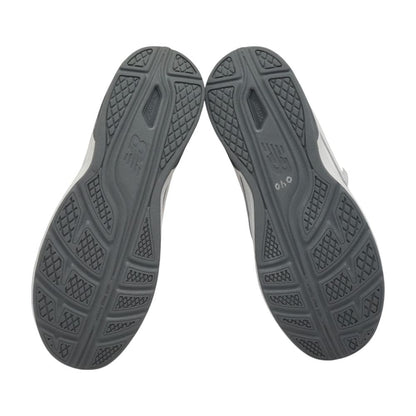 813 Walking White Leather Low Top Athletic Shoes