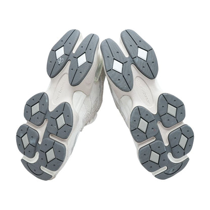 9060 Gray Low Top Athletic Shoes