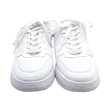 White Low Top Sneaker