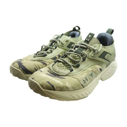 Green Low Top Athletic Shoes