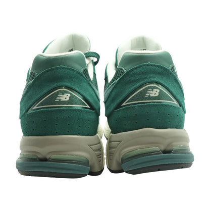 2002R Green Low Top Athletic Shoes