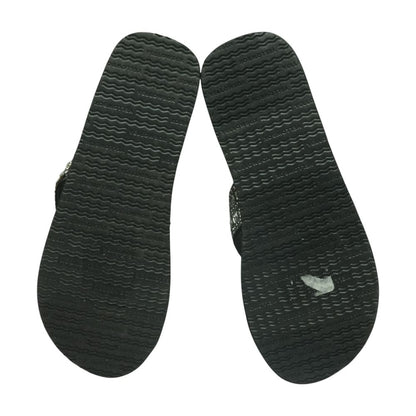 Black Flip Flop Sandals