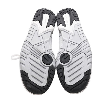 650R White High Top Athletic Shoes
