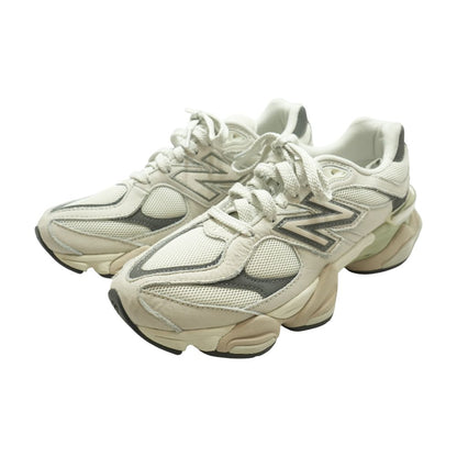 9060 White Low Top Athletic Shoes