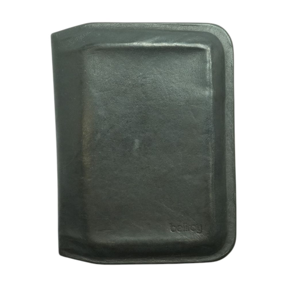 Black Bifold Wallet – Unclaimed Baggage