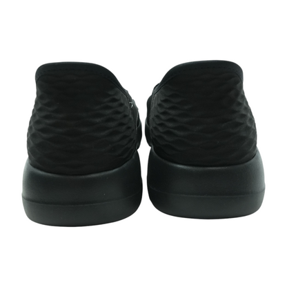 Low-Top Athletic Shoes