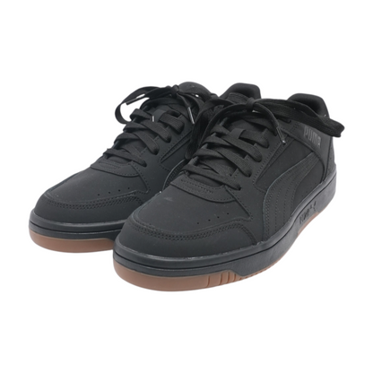 Black Low-Top Athletic Shoes