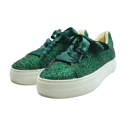 Low-Top Athletic Shoes