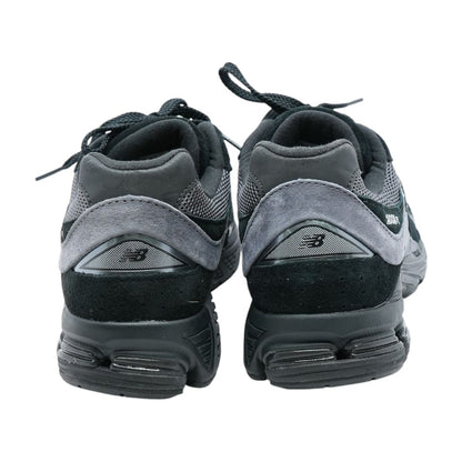 2002R Black Low Top Athletic Shoes