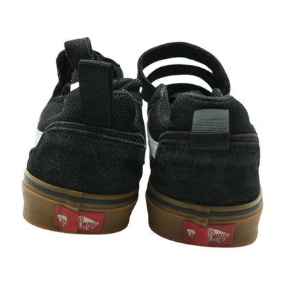 Black Low-Top Athletic Shoes