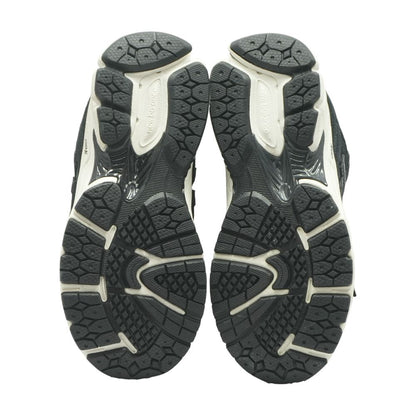 2002R Black Athletic Shoes