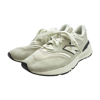 997R Low-Top Athletic Shoes