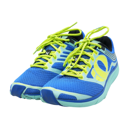 Low-Top Athletic Shoes