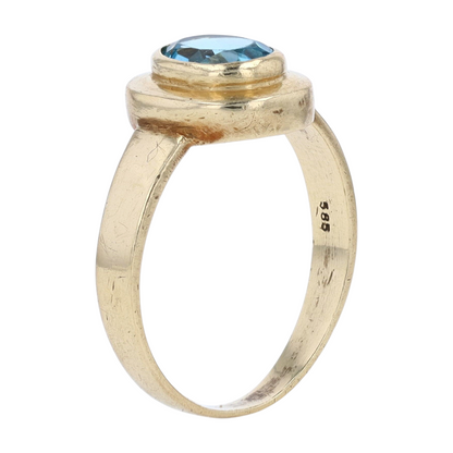 14K Yellow Gold Blue Stone Fashion Ring