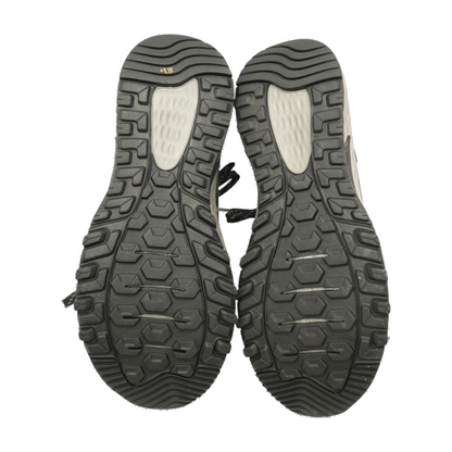 410v8 Castlerock Low-Top Athletic Shoes