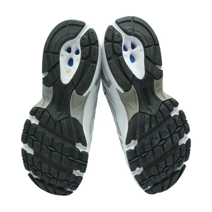 530 White Low Top Athletic Shoes