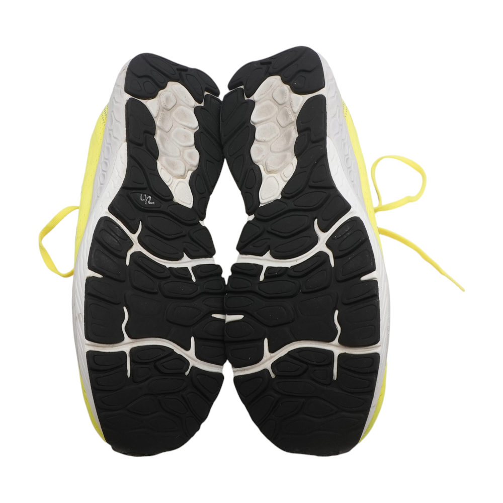 880 Low-Top Athletic Shoes