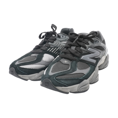 9060 Low-Top Athletic Shoes