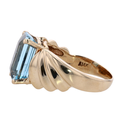 14K Yellow Gold Topaz Fashion Ring