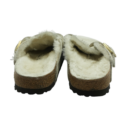 Gray Flats