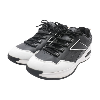 Chaos Low-Top Athletic Shoes