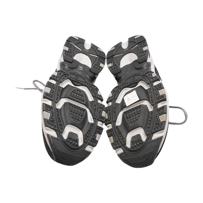 Vigor 3.0 Low-Top Athletic Shoes