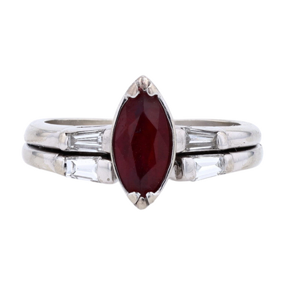 14K White Gold Red Stone Fashion Ring
