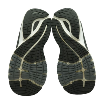860 Black Low Top Athletic Shoes