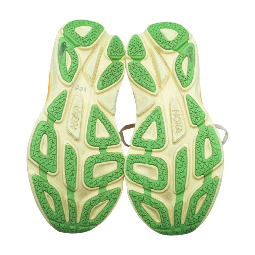 Bondi 8 Low-Top Athletic Shoes