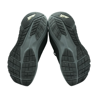 Black Low-Top Athletic Shoes