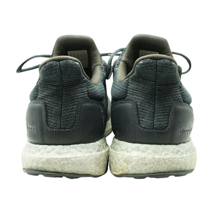 Black Low Top Athletic Shoes