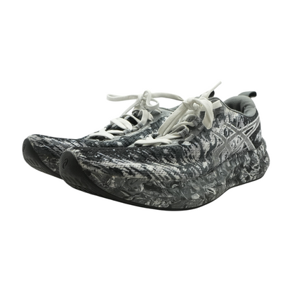 Gray Low-Top Athletic Shoes