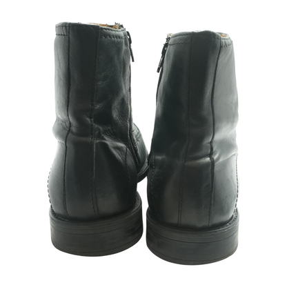 Black Boots