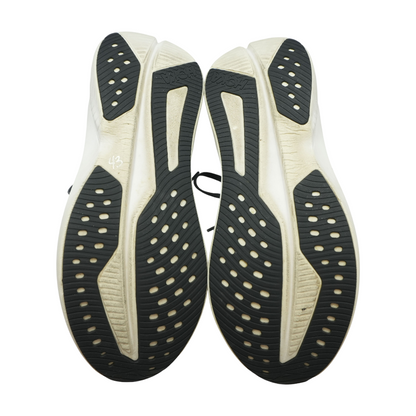 Mach 6 Low-Top Athletic Shoes