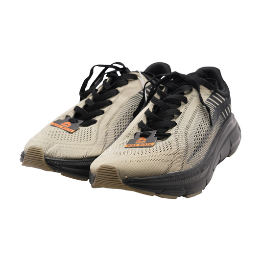 Black Low-Top Athletic Shoes