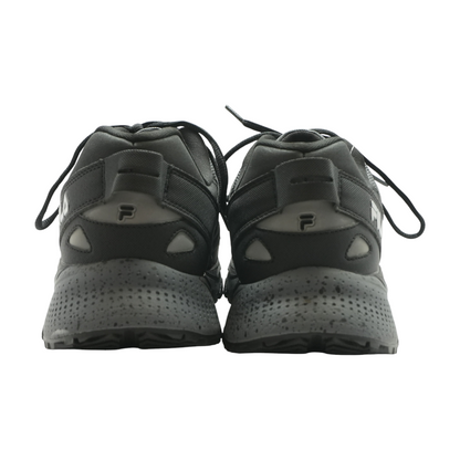 Black Low-Top Athletic Shoes